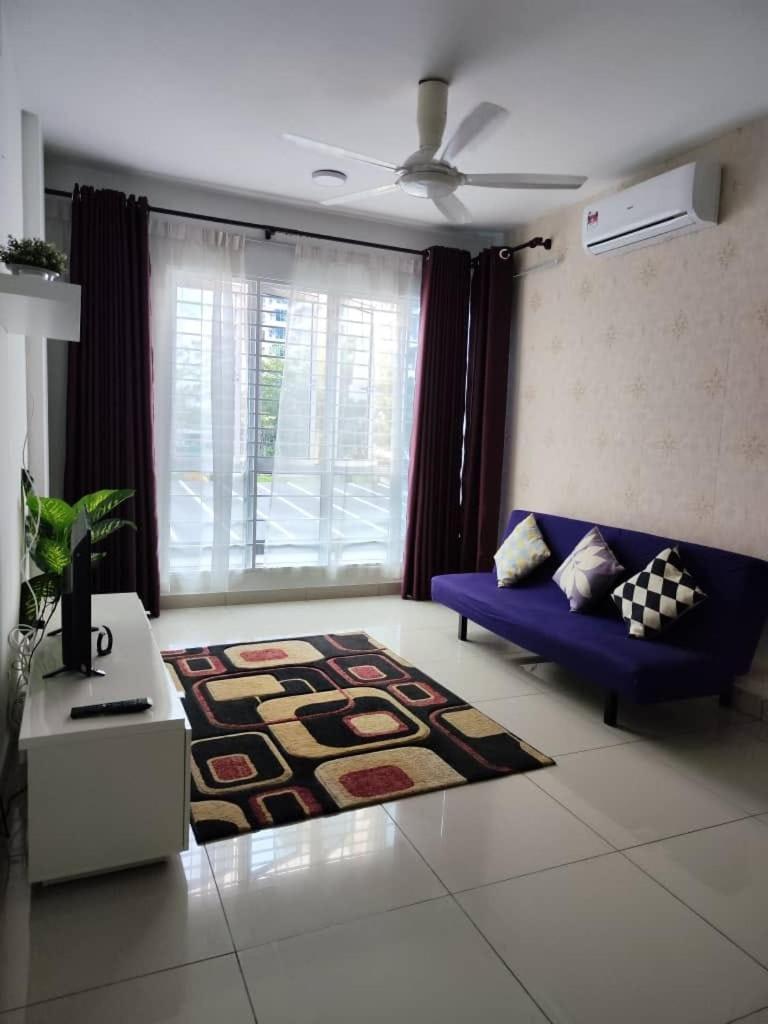 Putra 1 Pool Homestay Bandar Seri Putra Kampong Sungai Buah Esterno foto