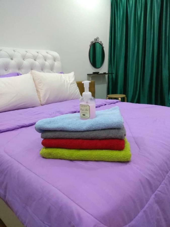 Putra 1 Pool Homestay Bandar Seri Putra Kampong Sungai Buah Esterno foto